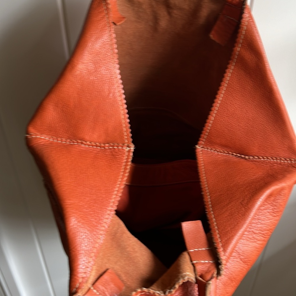 Orange leather crate and barrel bag - Picture 3 of 12